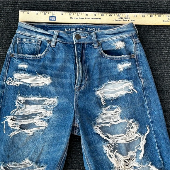 American Eagle Baggy Jeans Distressed Denim Blue Jeans Size 4 Stretch Waistband - Picture 7 of 11